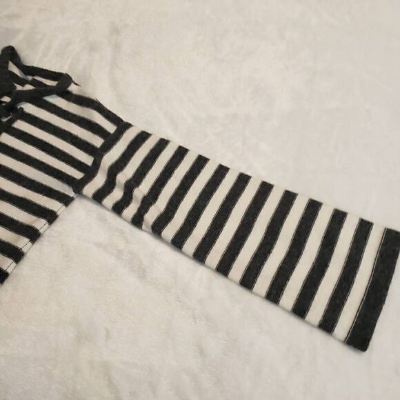 Women's White and Gray Striped Lace Up Sweater - Picture 4 of 7
